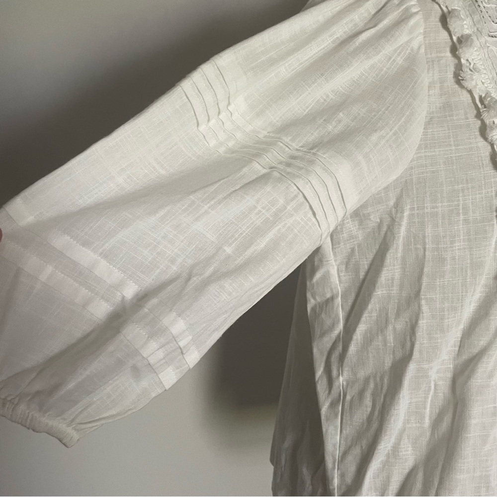 Piper & Scoot White Embroidered Top Size S - image 3